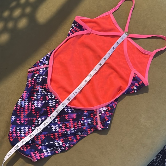 TYR Diamond-Fit Swimsuit Size 8/34 in Pink Blue Purple Geometric Pattern 68 - Picture 6 of 8